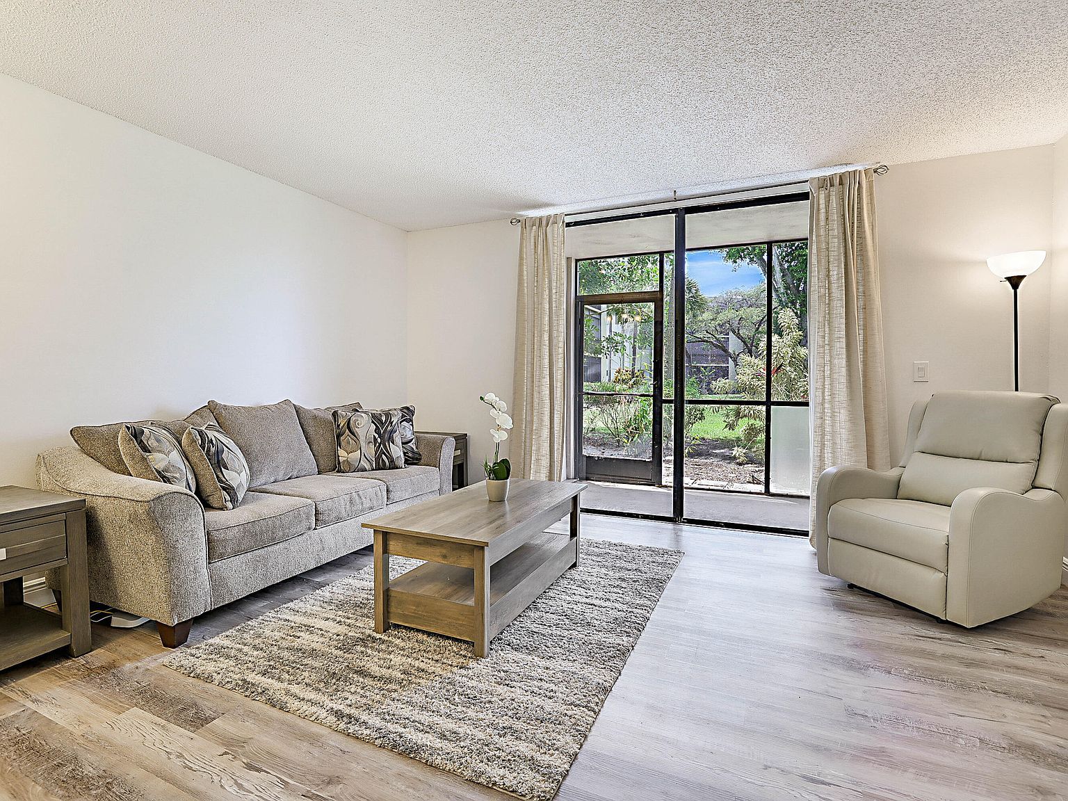 5160 Las Verdes Cir APT 117 Delray Beach, FL 33484 - Thumbnail 5