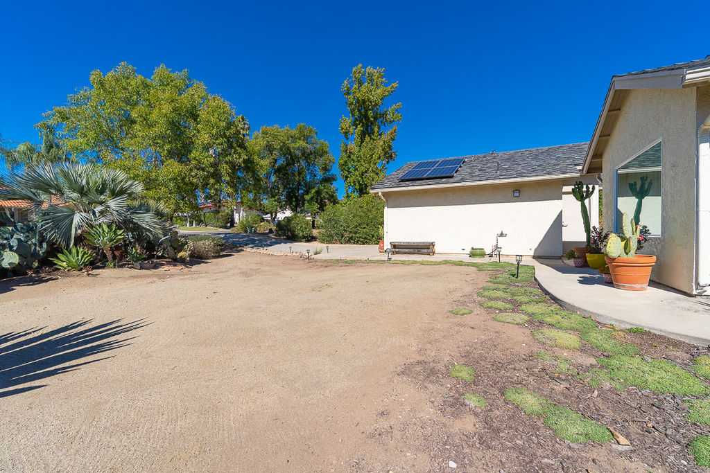 24051 Del Amo Road, Ramona, CA, USA, 92065 - Thumbnail 5