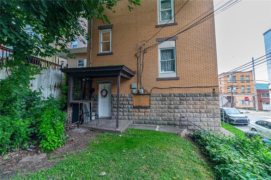 502 3rd St Pitcairn, PA 15140 - Thumbnail 5