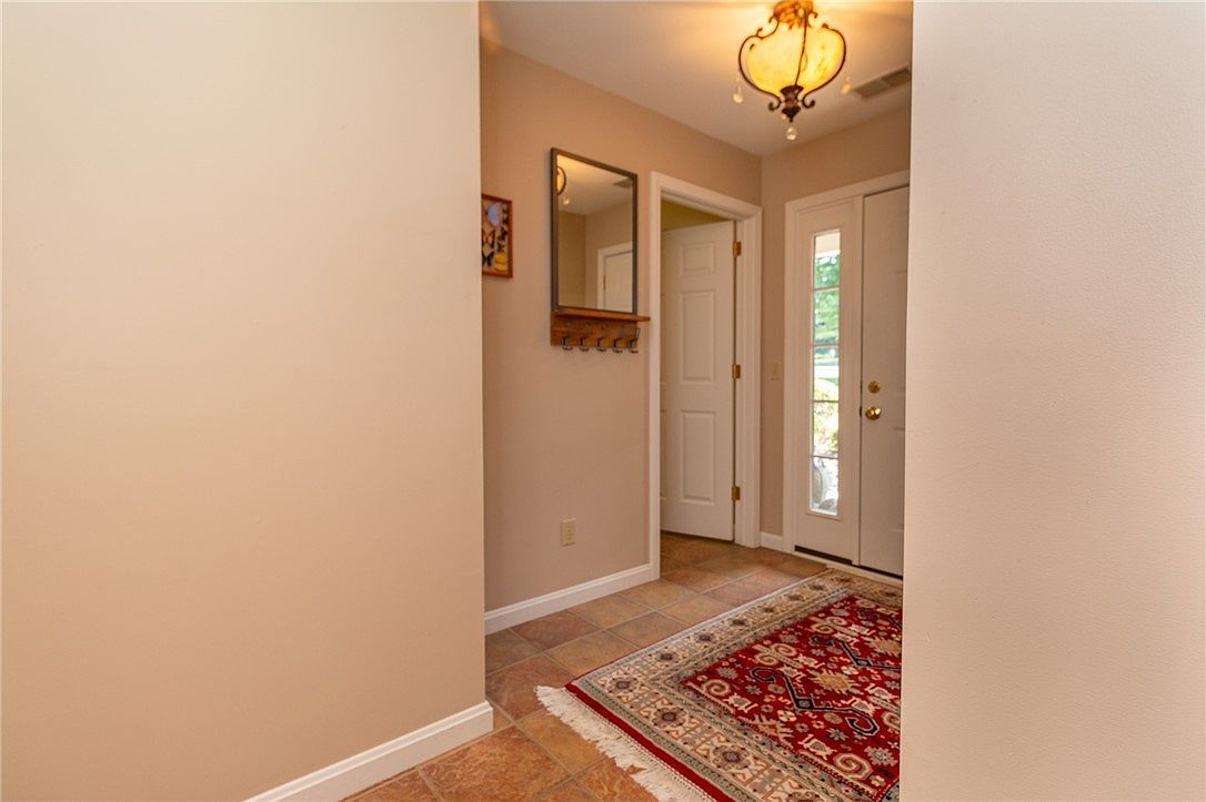 138 Abbey Rd New Castle, PA 16105 - Thumbnail 5