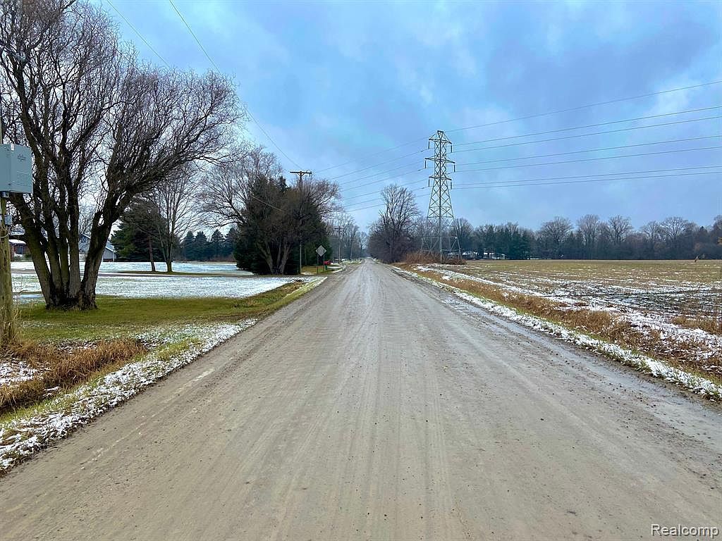 24445 Chapman Rd Macomb, MI 48042 - Thumbnail 5