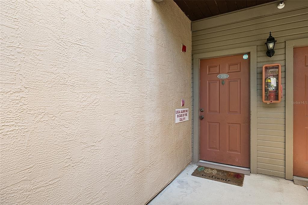 10263 Gandy Blvd N APT 213 Saint Petersburg, FL 33702 - Thumbnail 5