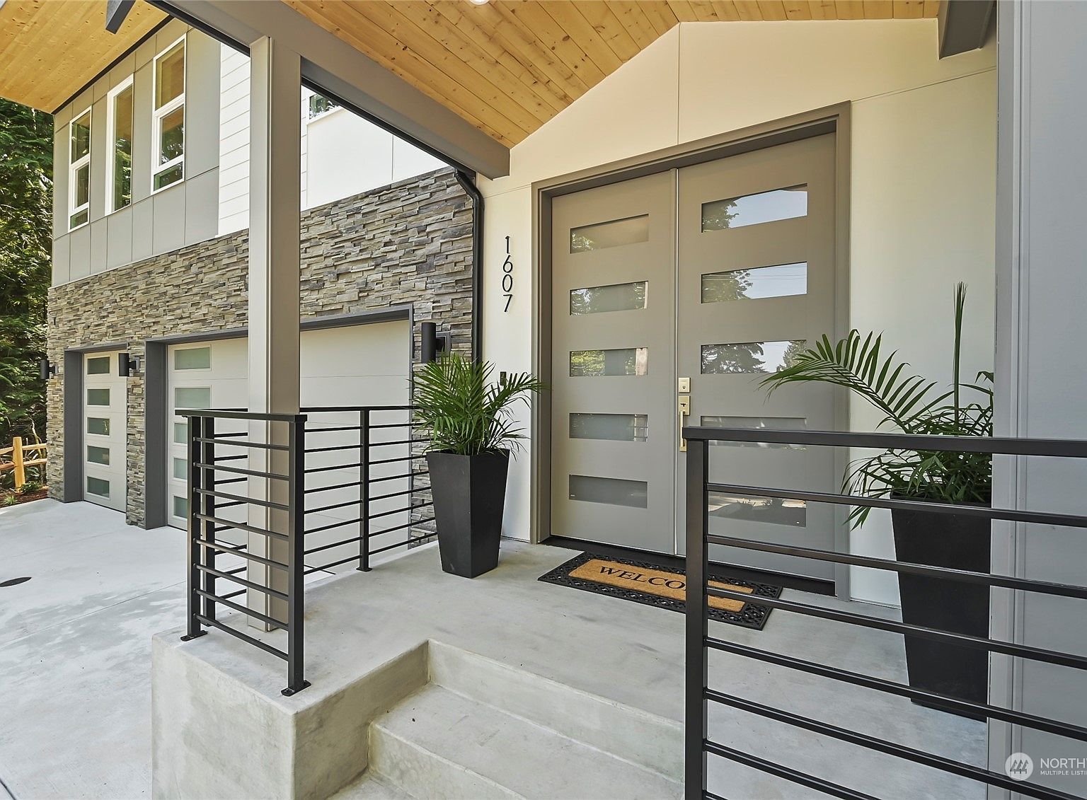 1607 W Lake Sammamish Pkwy SE Bellevue, WA 98008 - Thumbnail 5