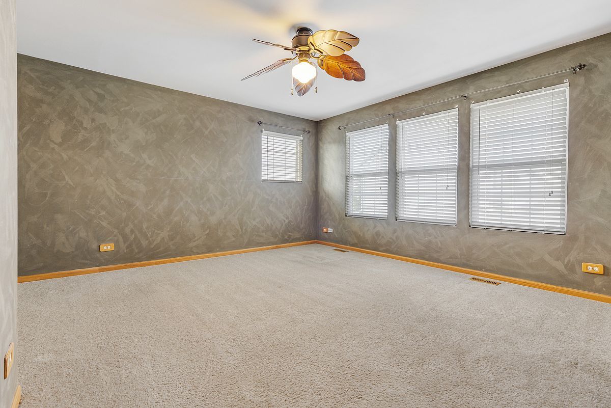 1832 Yasgur Dr Woodstock, IL 60098 - Thumbnail 5