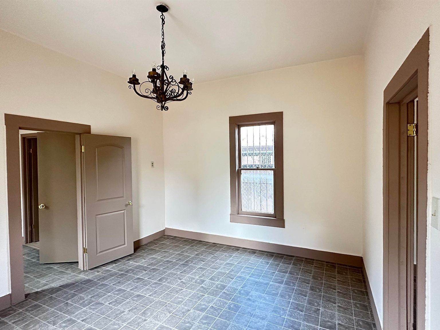 1515 Garcia St Laredo, TX 78040 - Thumbnail 5