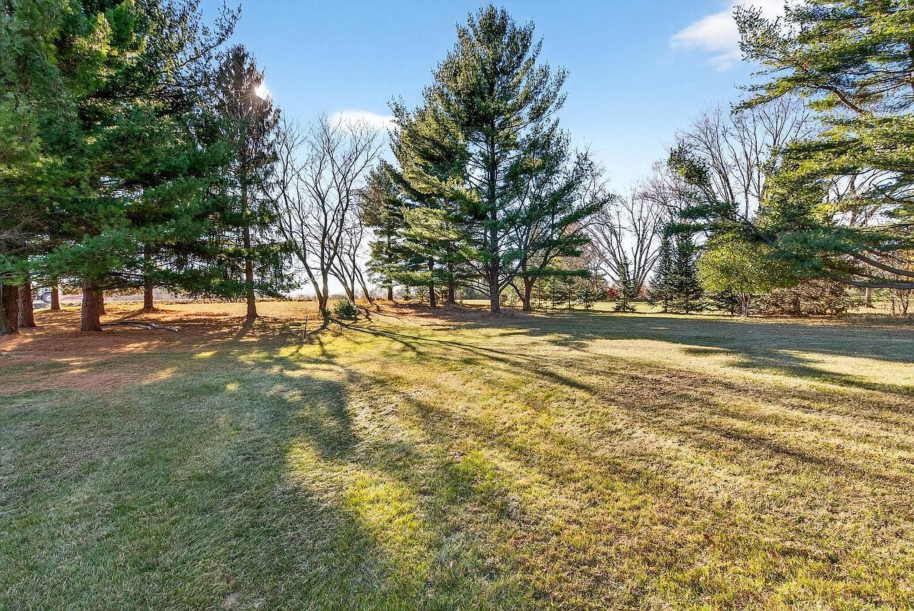 7009 Barber Cir West Bend, WI 53090 - Thumbnail 5