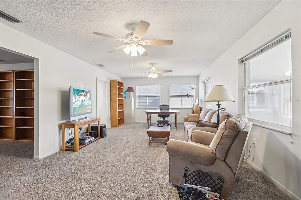 1732 Flamingo Ln Sun City Center, FL 33573 - Thumbnail 5