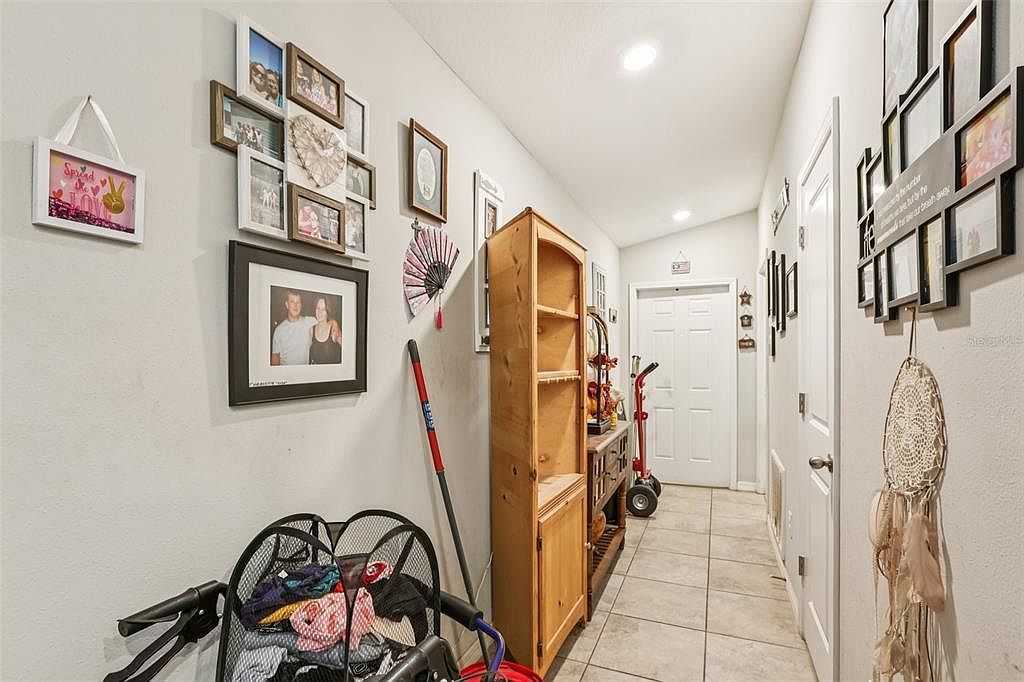 10248 Carloway Hills Dr Wimauma, FL 33598 - Thumbnail 5