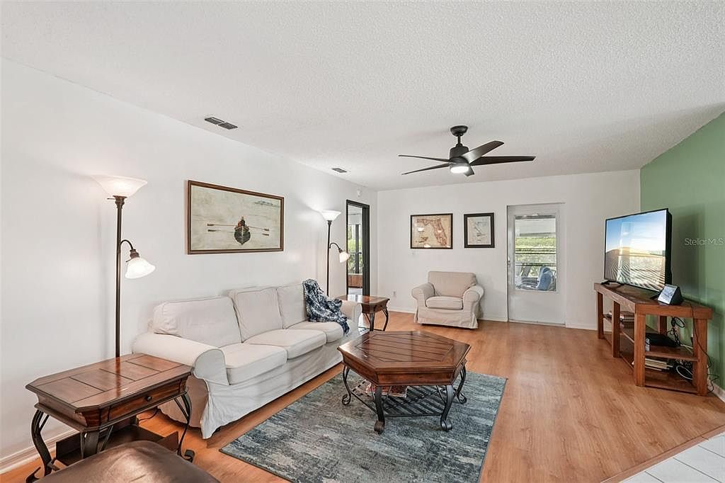 1604 Leland Dr Sun City Center, FL 33573 - Thumbnail 5