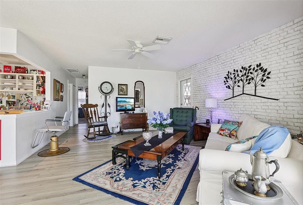 2339 Glenmore Cir Sun City Center, FL 33573 - Thumbnail 5