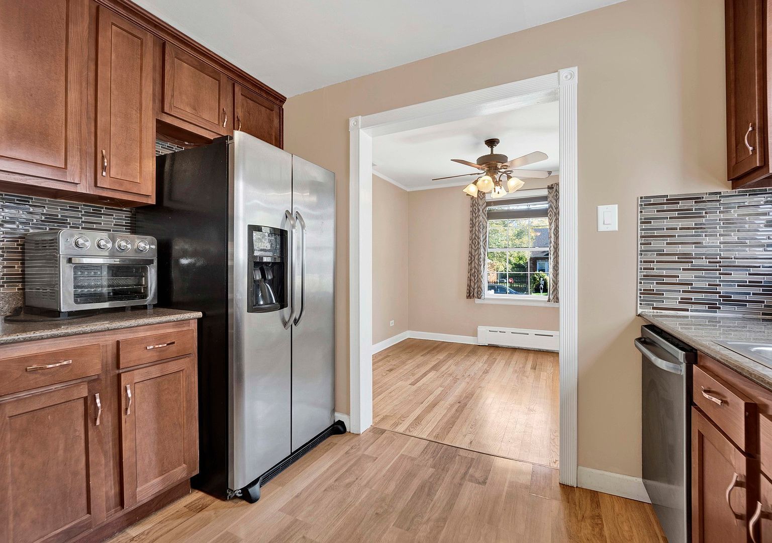 9304 S Utica Ave Evergreen Park, IL 60805 - Thumbnail 5