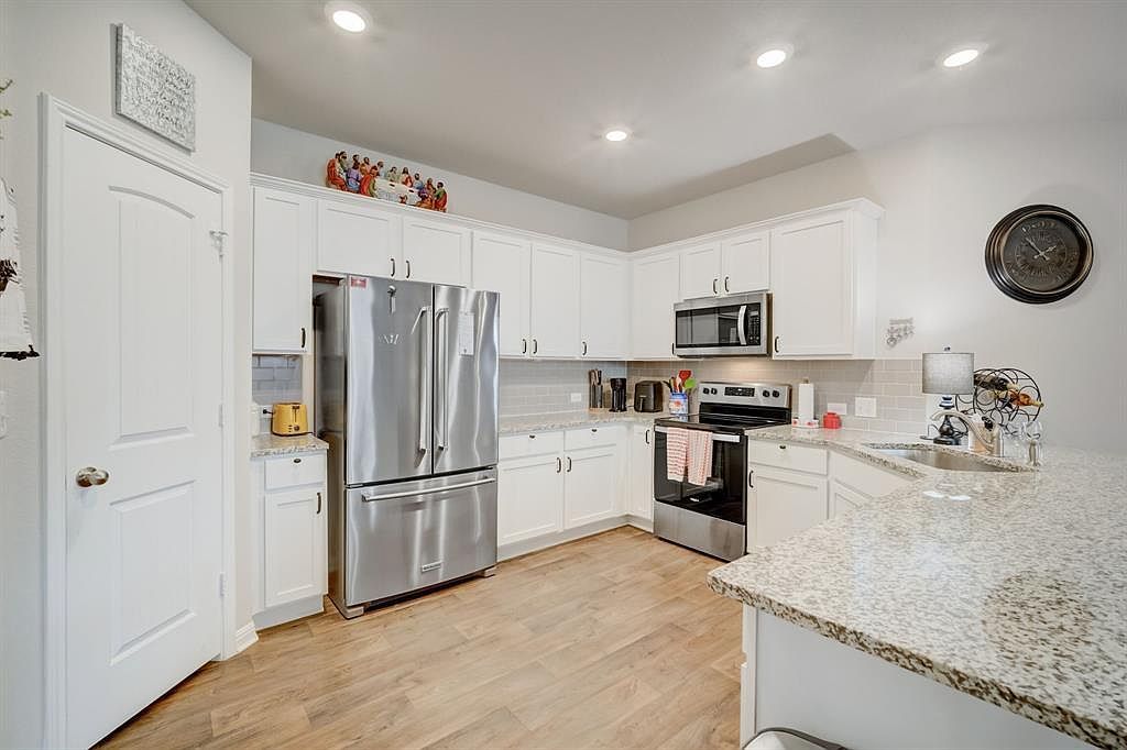 235 Bunting Ln Bertram, TX 78605 - Thumbnail 5