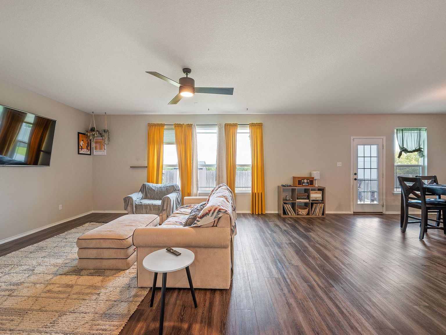 325 Fort William St Hutto, TX 78634 - Thumbnail 5