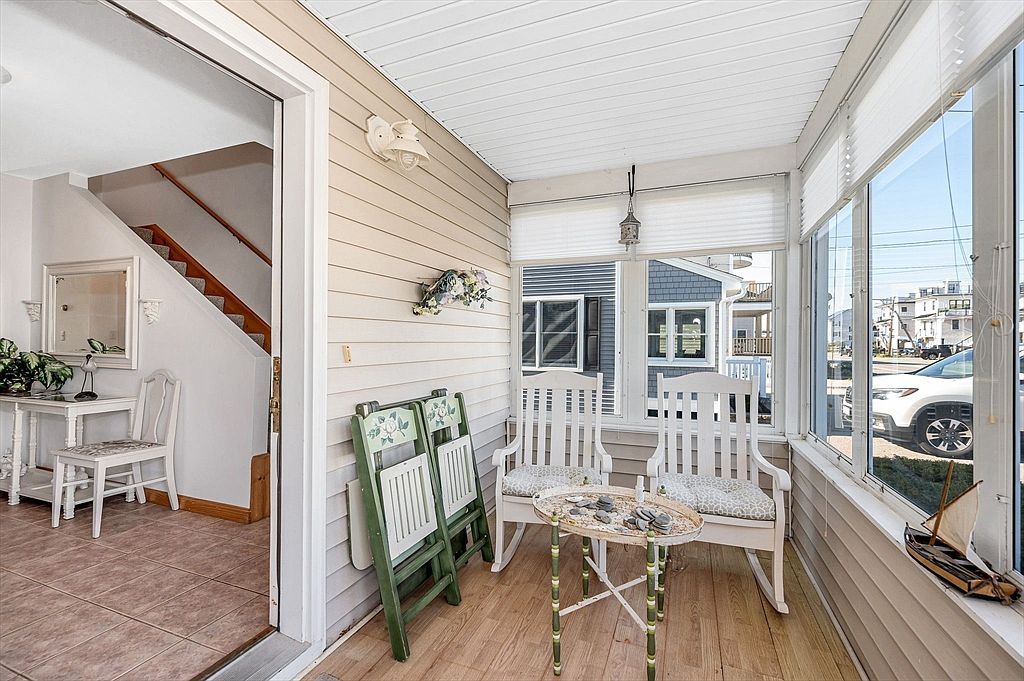 479 N End Blvd Salisbury, MA 01952 - Thumbnail 5