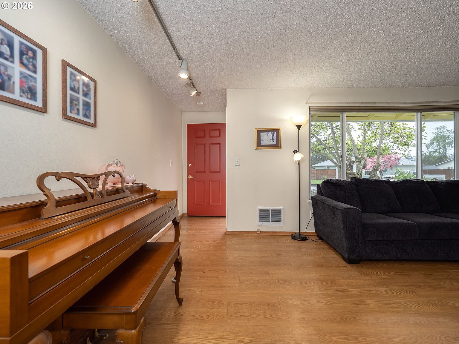 1392 SW Myrtle St Dundee, OR 97115 - Thumbnail 5