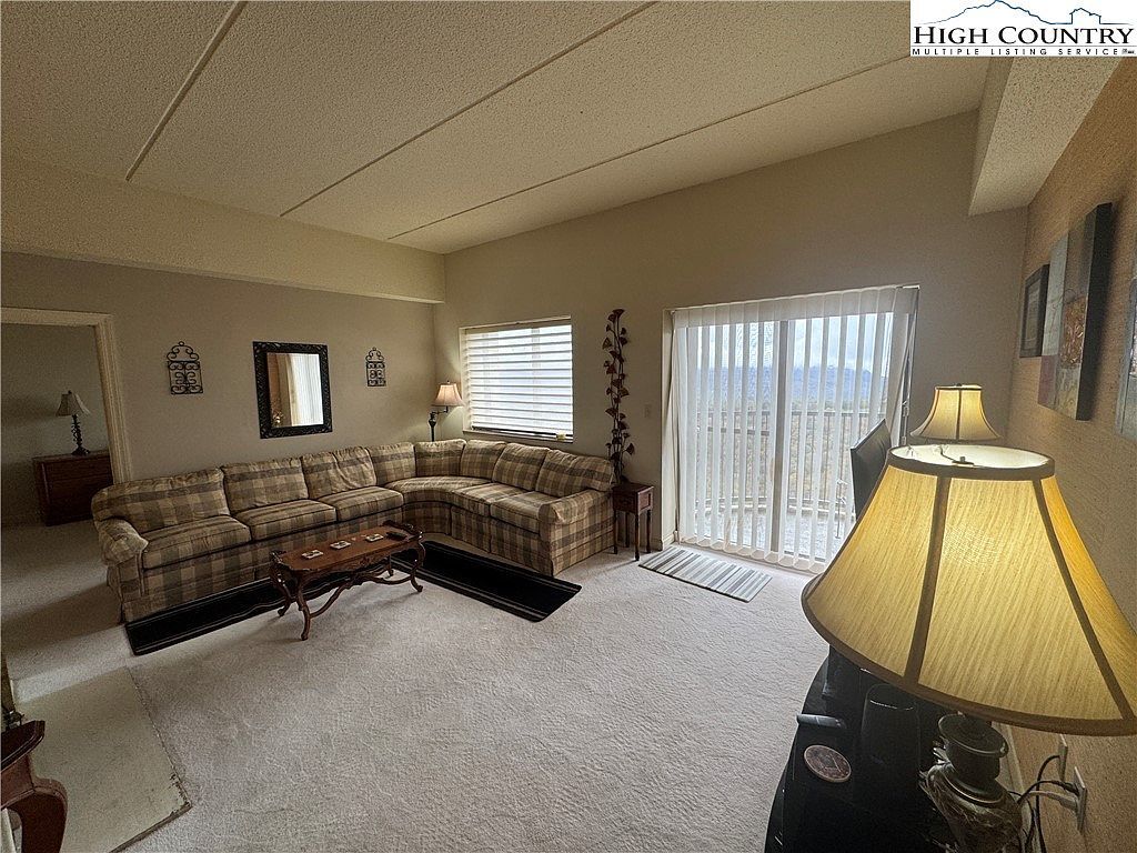 303 Sugar Top Dr #9-3928 Banner Elk, NC 28604 - Thumbnail 5