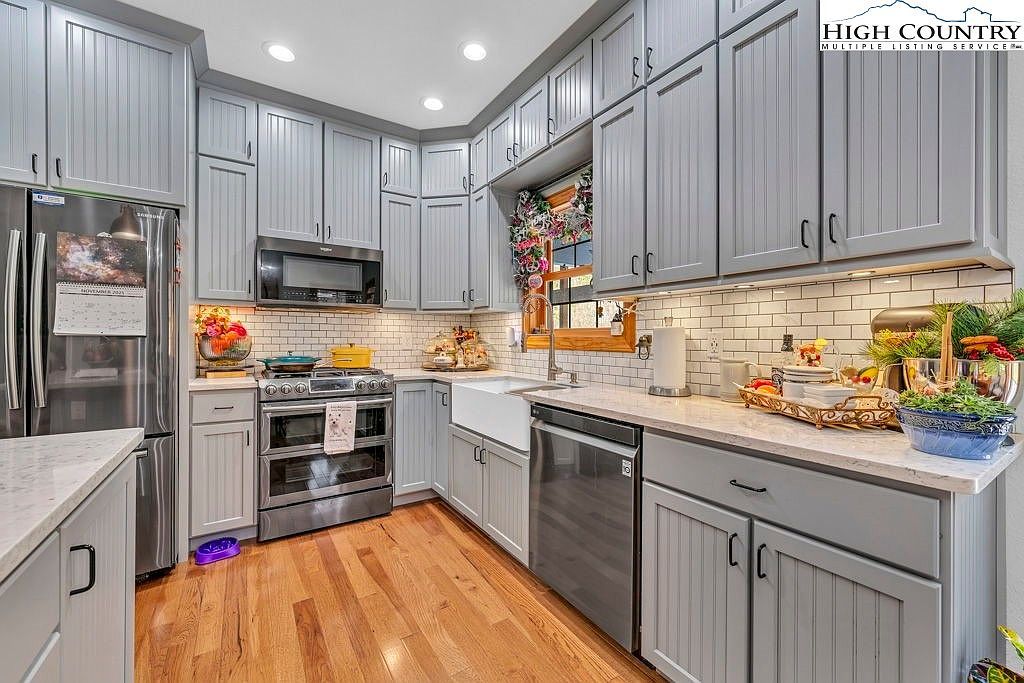 625 Heaton Creek Rd Roan Mountain, TN 37687 - Thumbnail 5