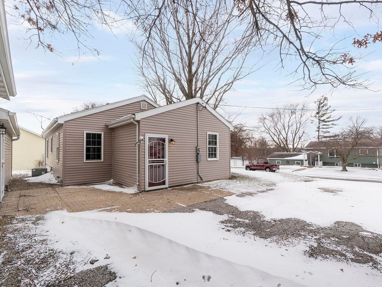 804 S Jefferson St Wellsburg, IA 50680 - Thumbnail 5