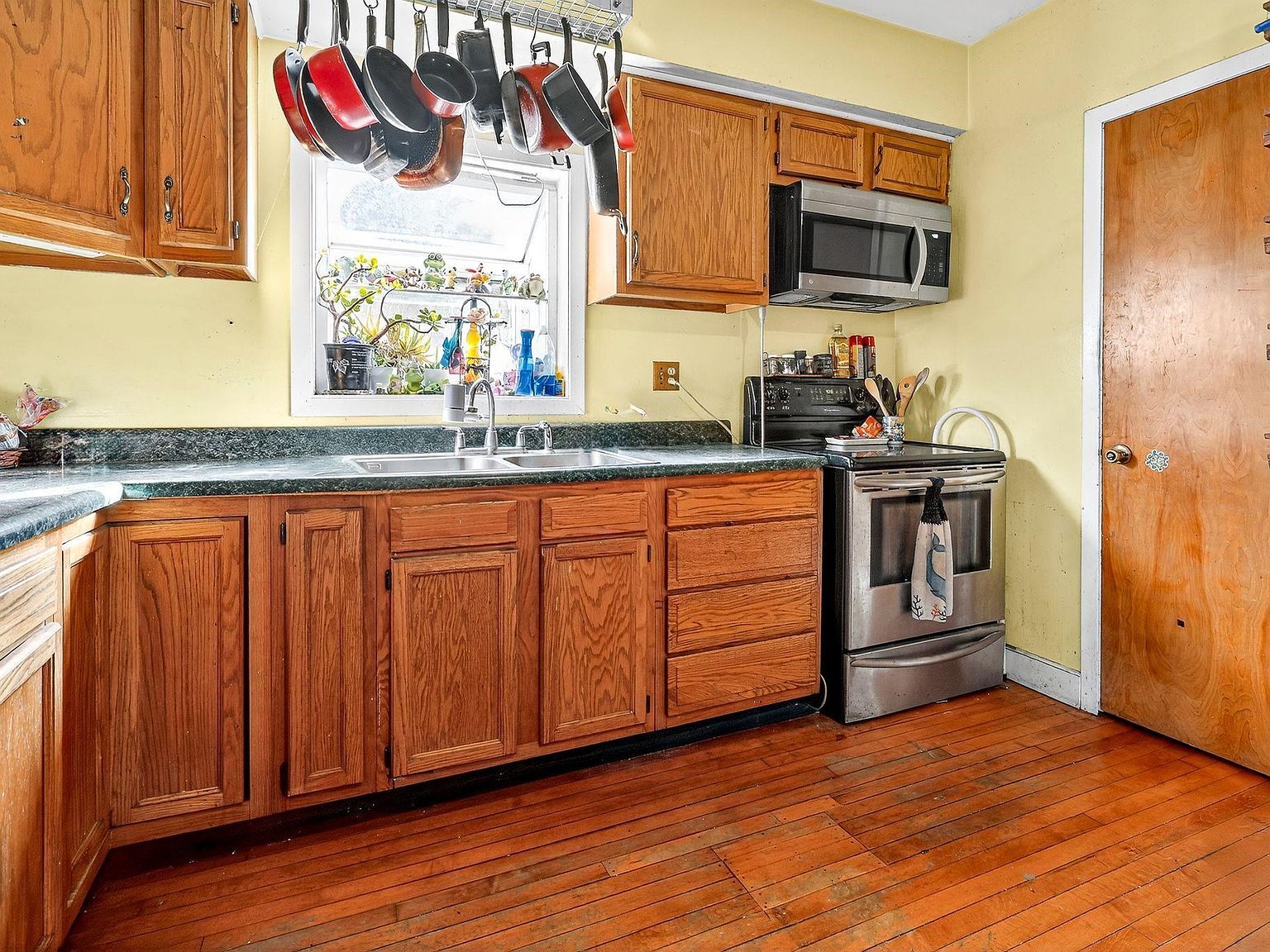 819 Harney Ave Oshkosh, WI 54901 - Thumbnail 5