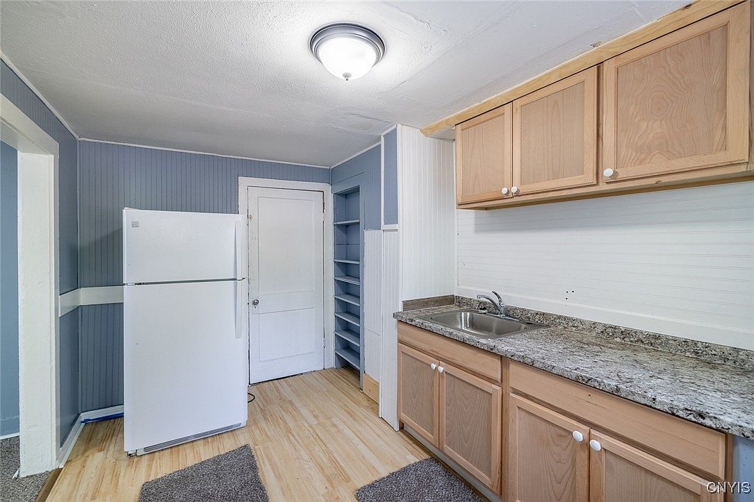 348 Lenox Ave Oneida, NY 13421 - Thumbnail 5