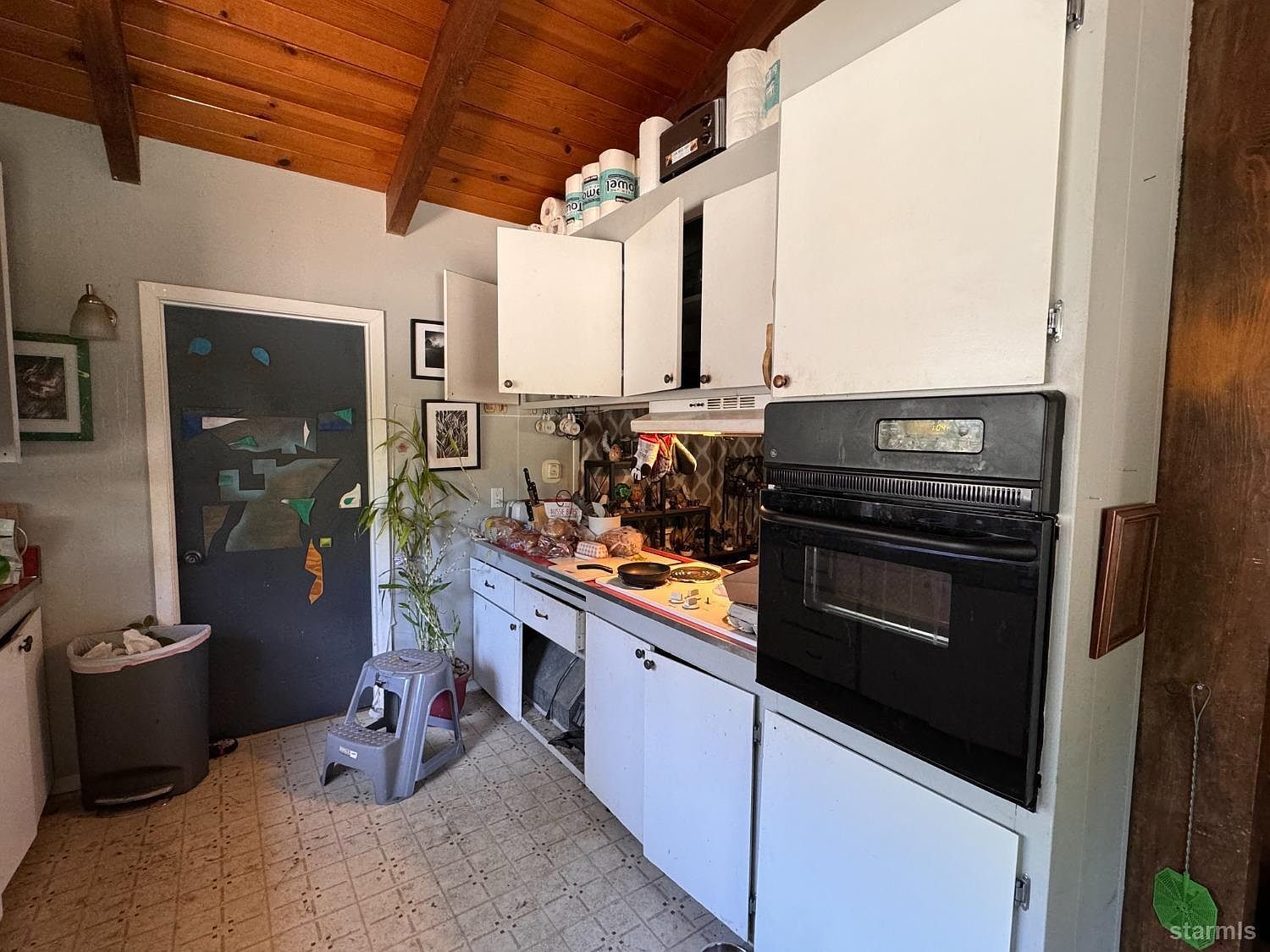 717 San Francisco Ave South Lake Tahoe, CA 96150 - Thumbnail 5