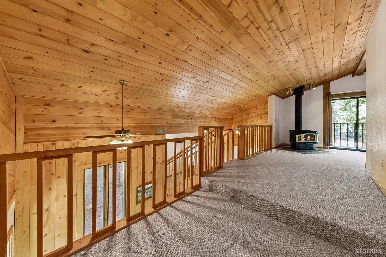 1259 Bonanza Ave South Lake Tahoe, CA 96150 - Thumbnail 5