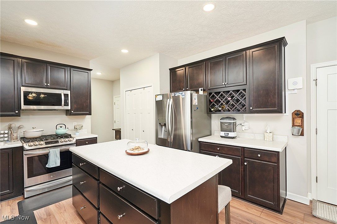 7840 McCreary Rd Seven Hills, OH 44131 - Thumbnail 5