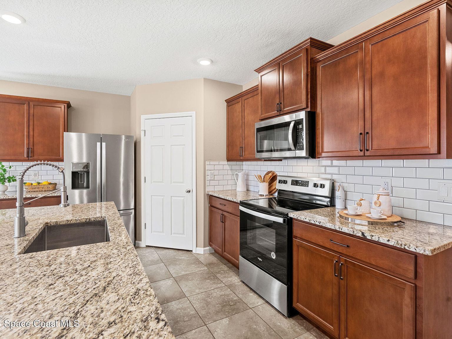 4717 Magenta Isles Dr Melbourne, FL 32904 - Thumbnail 5