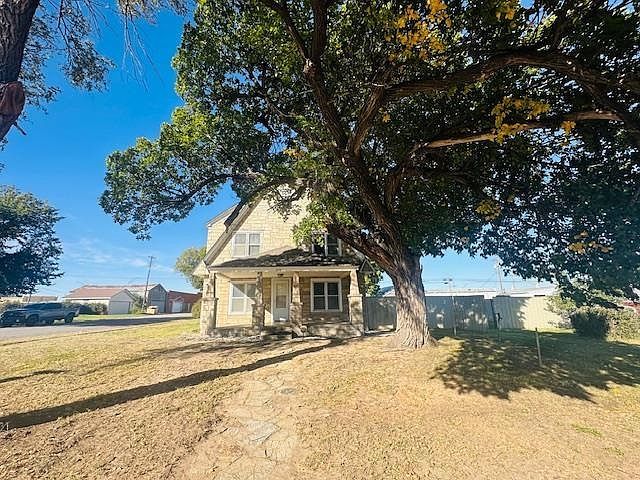 219 S Locust St Shattuck, OK 73858 - Thumbnail 5