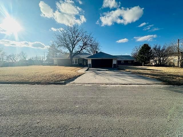 619 S Locust St Shattuck, OK 73858 - Thumbnail 5