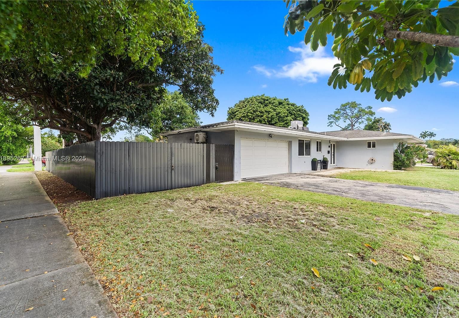 6791 SW 10th Ct Hollywood, FL 33023 - Thumbnail 5