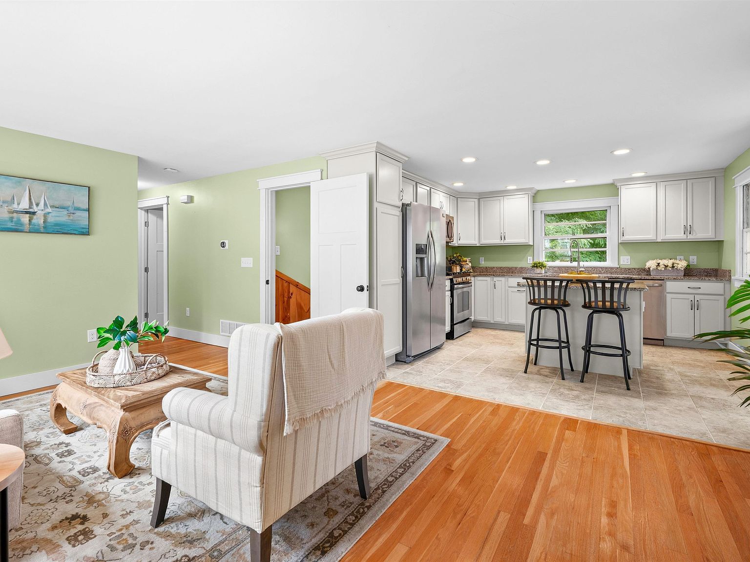 16 Hillside Drive Nashua, NH 03064 - Thumbnail 5