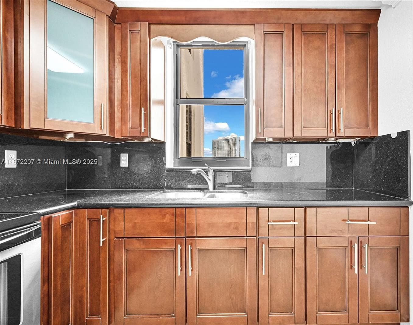 18181 NE 31st Ct APT 807 Aventura, FL 33160 - Thumbnail 5