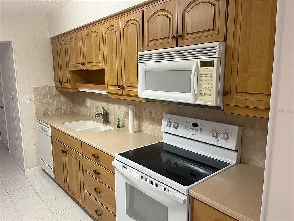 11200 102nd Ave UNIT 64 Seminole, FL 33778 - Thumbnail 5