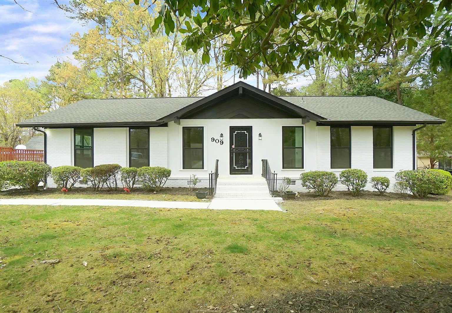 909 Windcrest Rd Durham, NC 27713 - Thumbnail 5