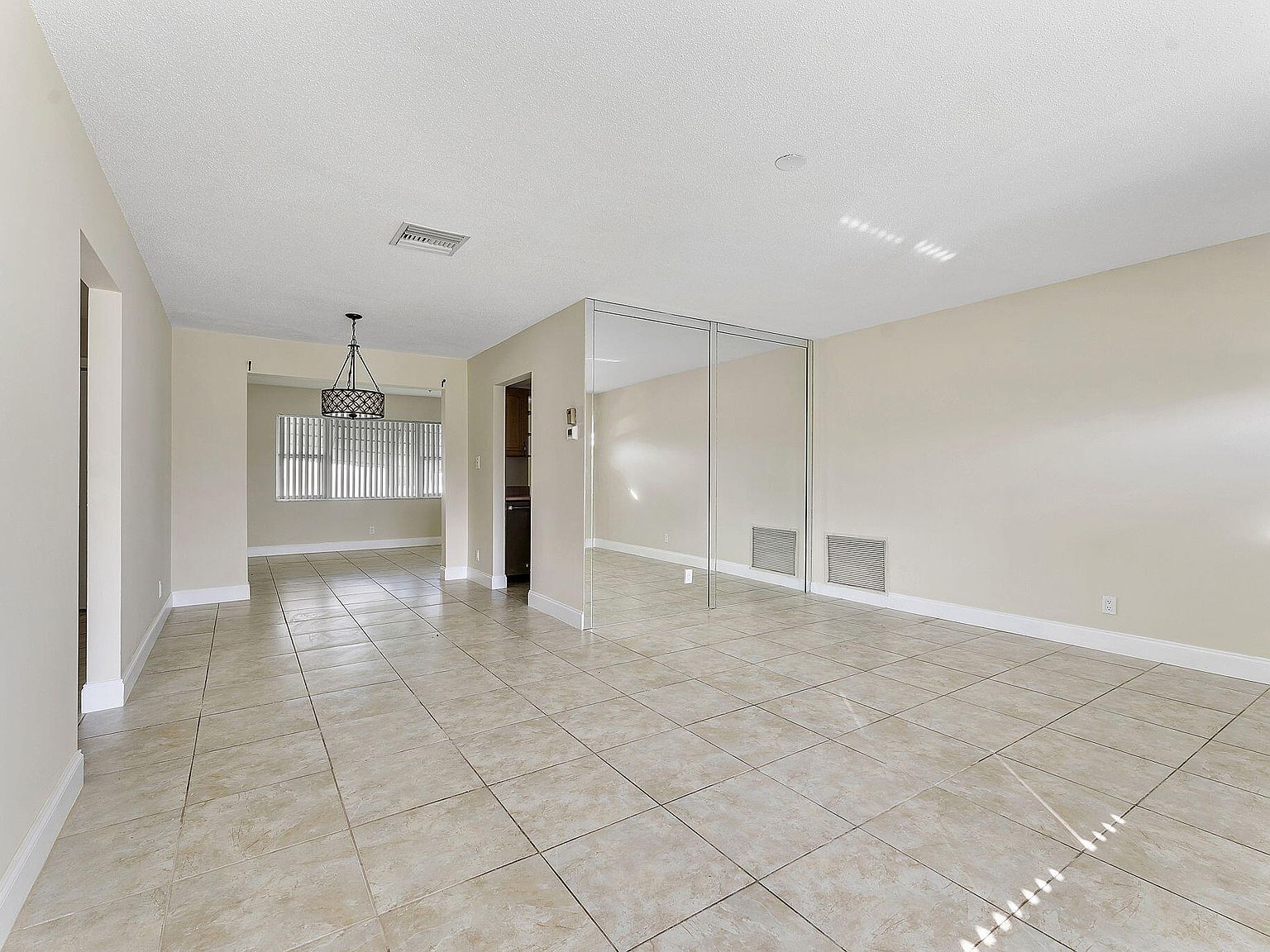 1904 SW Golf Ln Boynton Beach, FL 33426 - Thumbnail 5