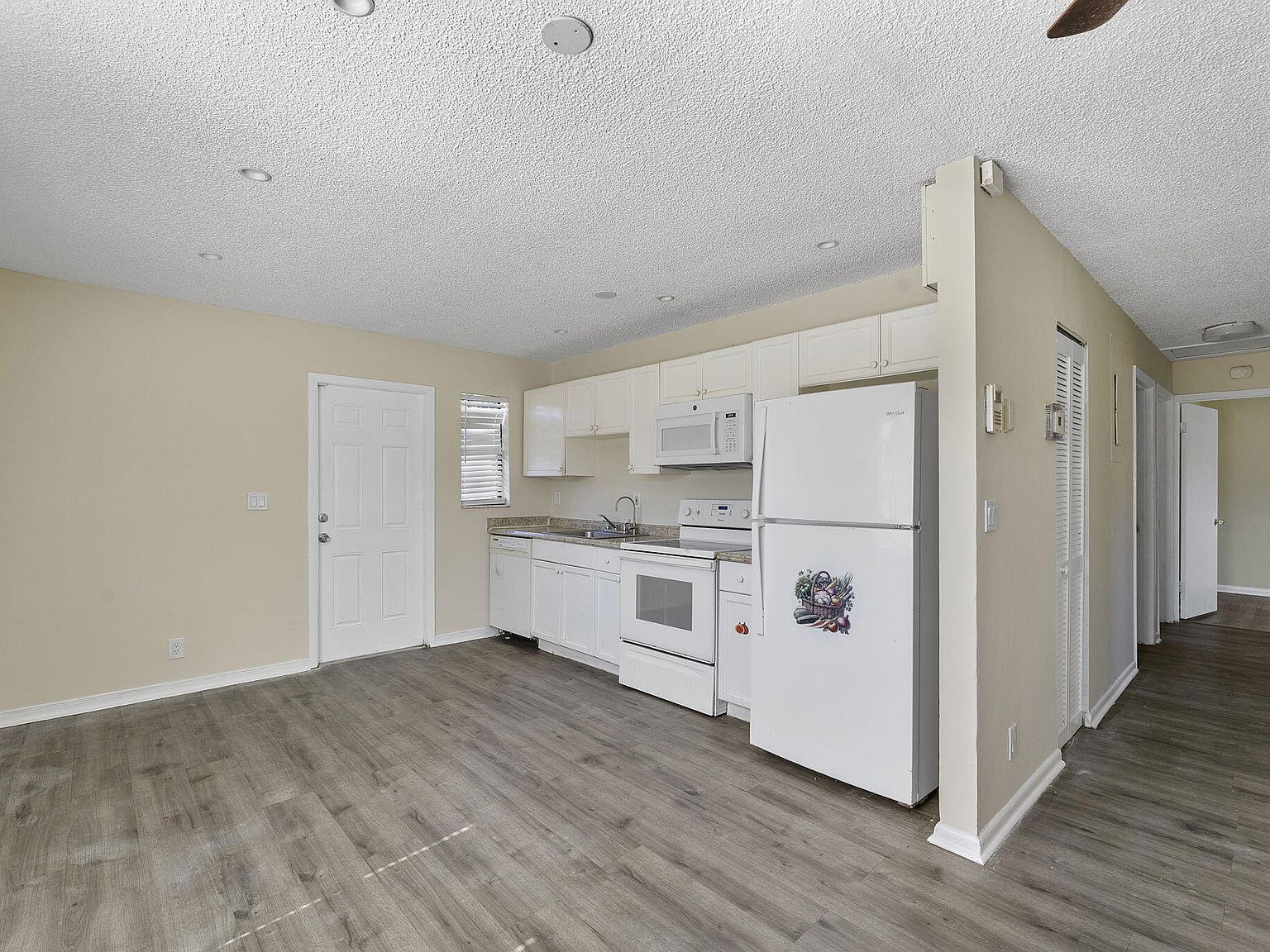 1340 W 35th St Riviera Beach, FL 33404 - Thumbnail 5