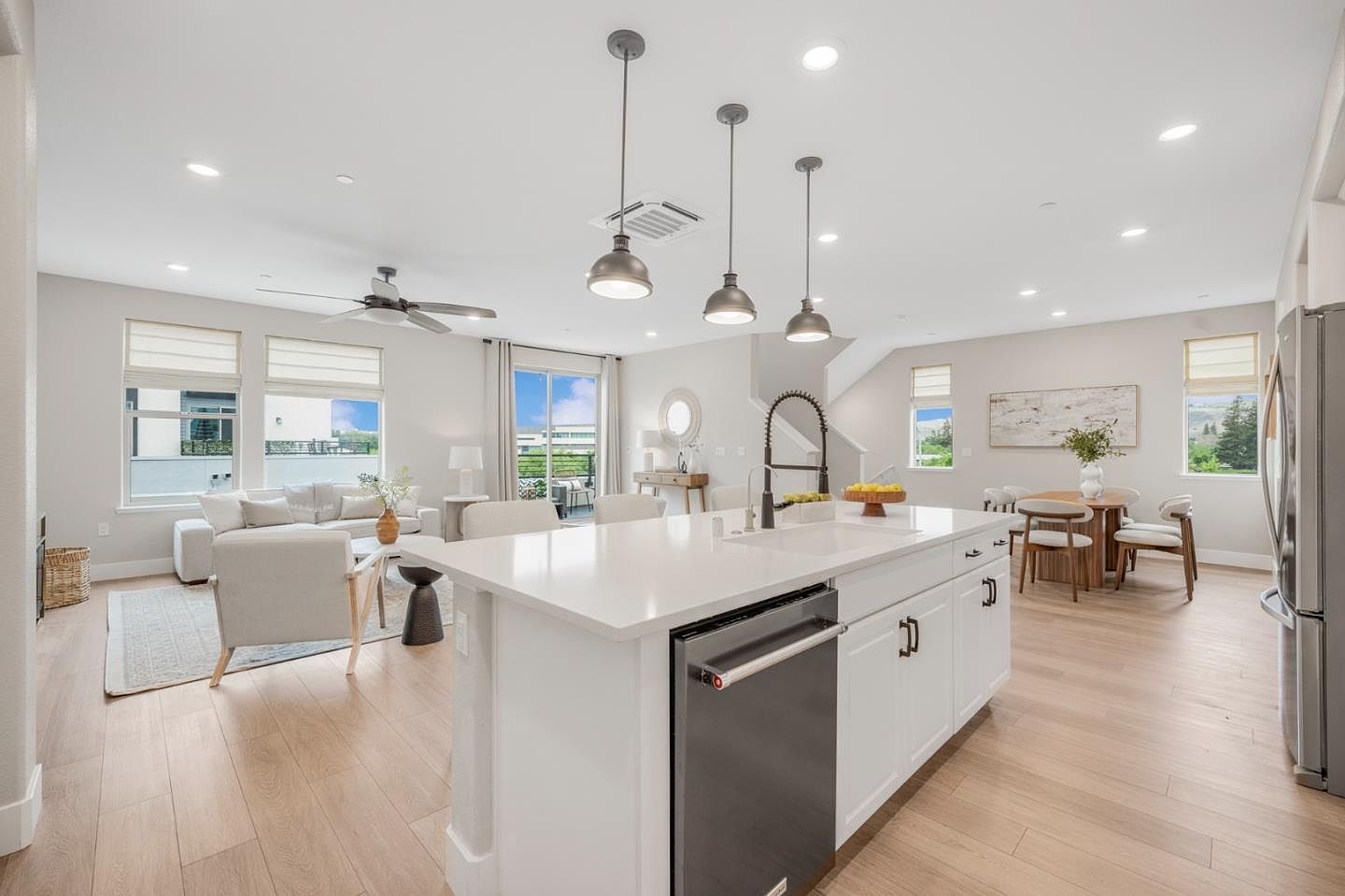 6823 Vector Ct San Jose, CA 95119 - Thumbnail 5