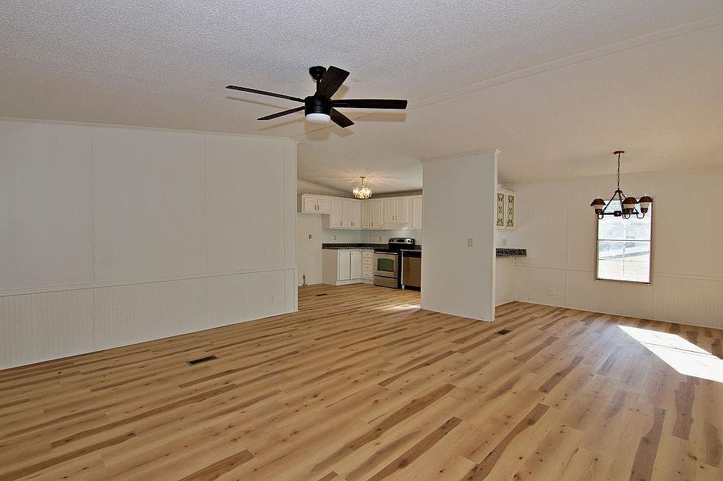 429 Hattons Ford Rd Townville, SC 29689 - Thumbnail 5