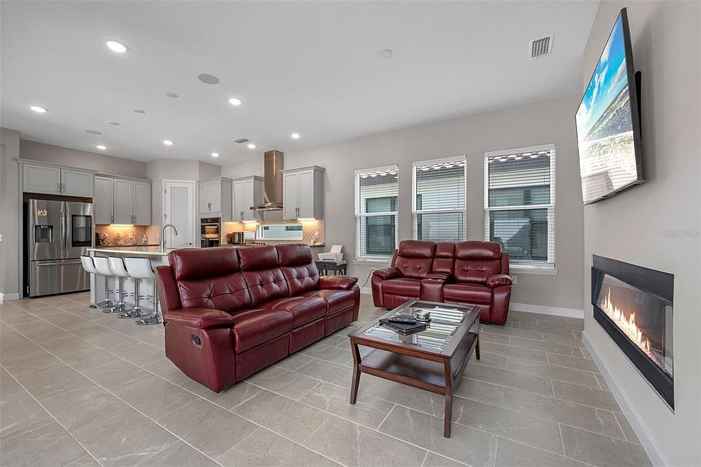 272 Hampton Loop Davenport, FL 33837 - Thumbnail 5