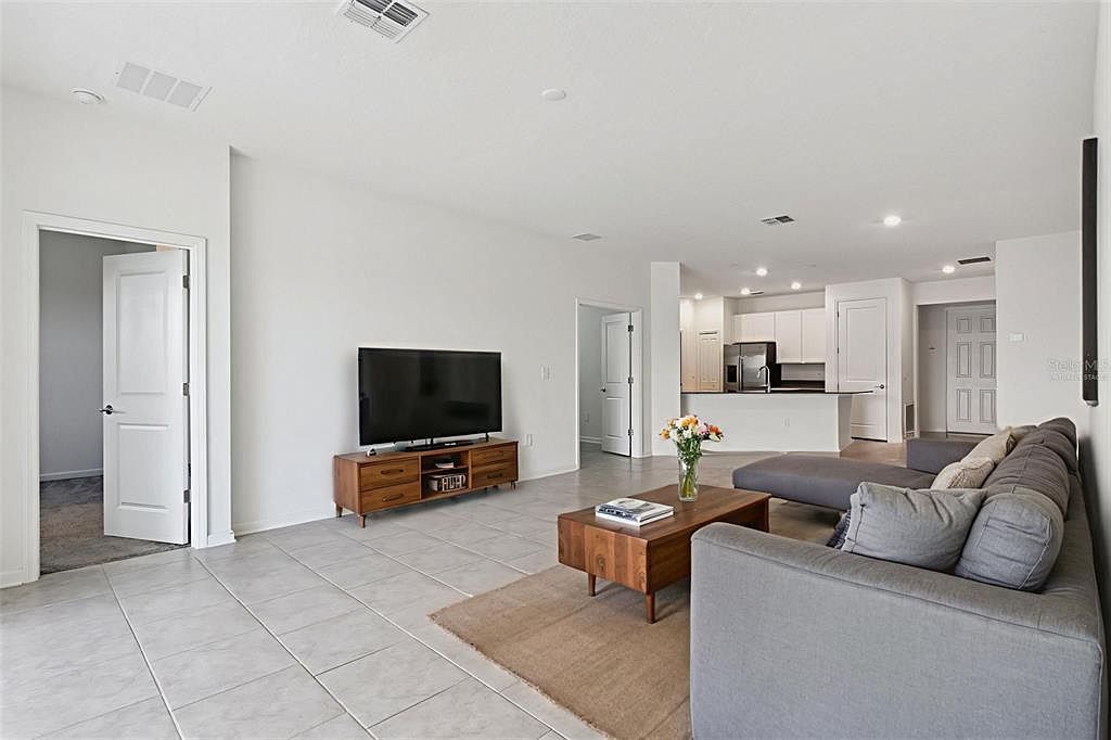 26340 Feathergrass Cir Leesburg, FL 34748 - Thumbnail 5