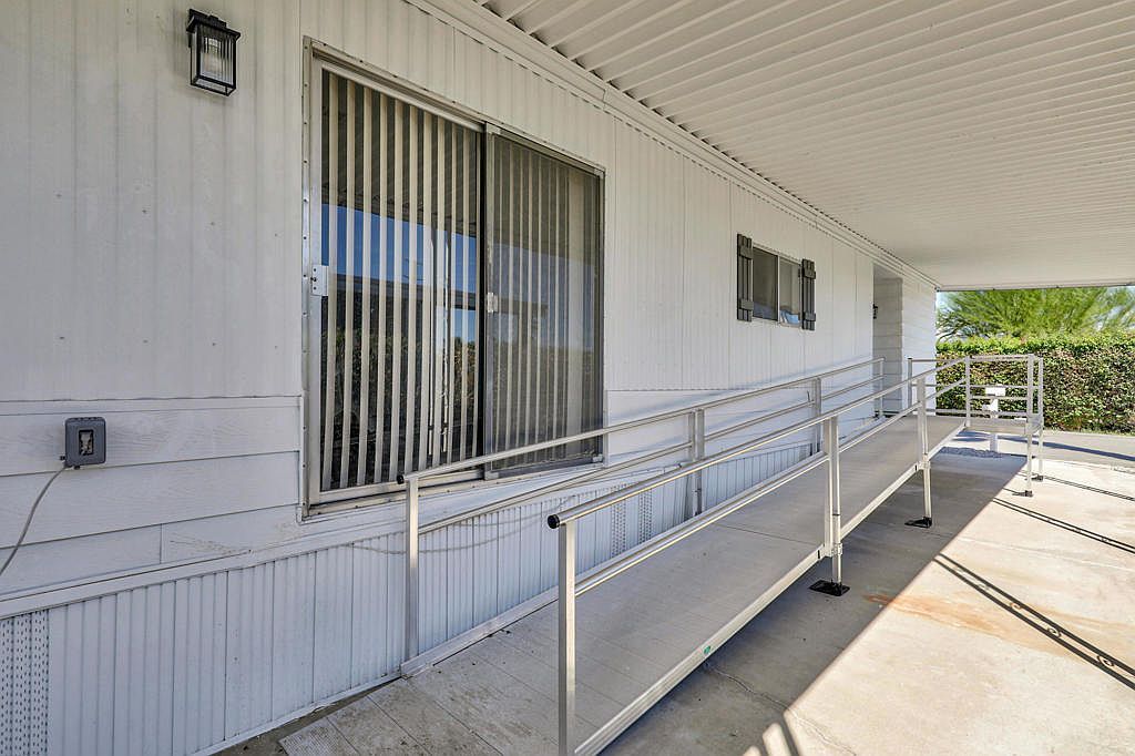 392 Standing Bear Cathedral City, CA 92234 - Thumbnail 5