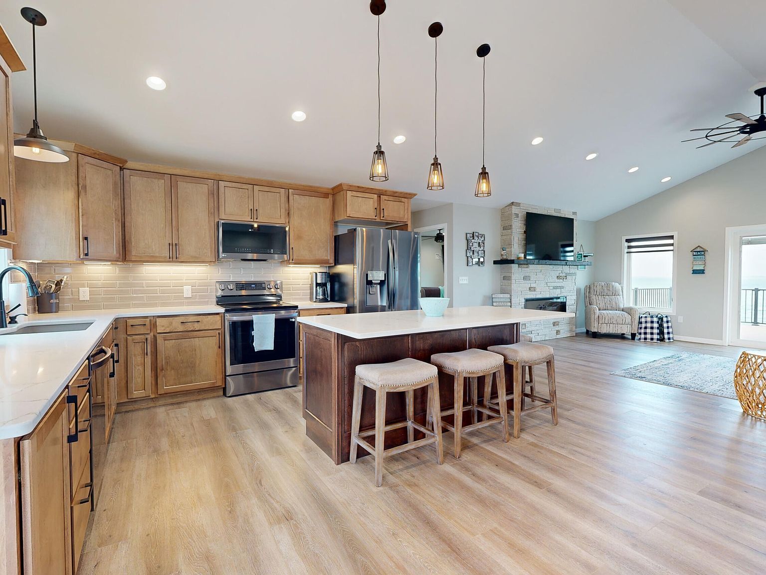 21133 Gregs Dr Lake Preston, SD 57249 - Thumbnail 5