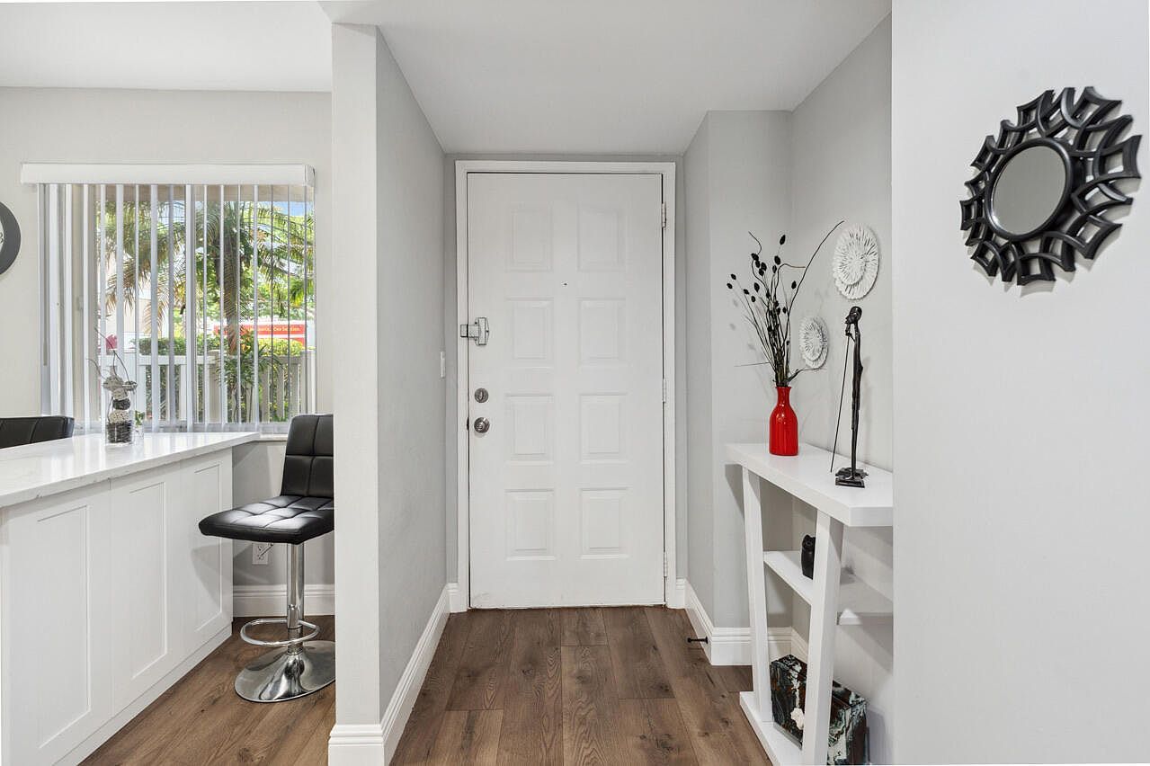 7185 Huntington Ln APT 103 Delray Beach, FL 33446 - Thumbnail 5