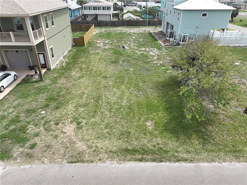 519 S 10th St Port Aransas, TX 78373 - Thumbnail 5