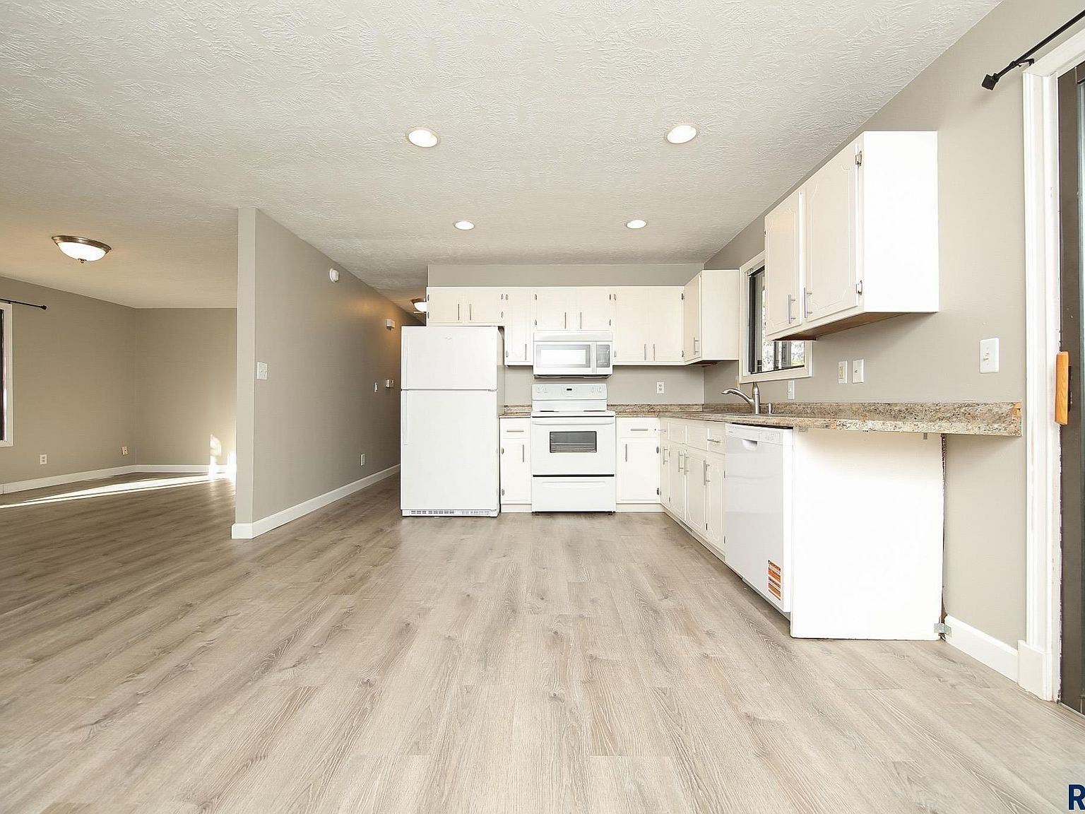 (undisclosed Address) Sioux Falls, SD 57103 - Thumbnail 5