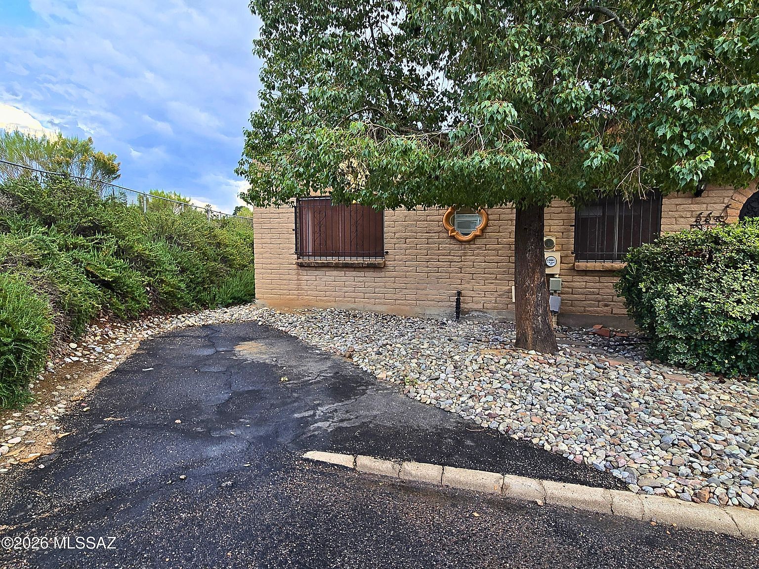 8434 E Brookside Ln Tucson, AZ 85710 - Thumbnail 5