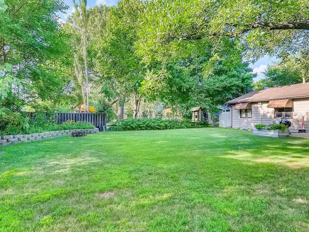 6328 Peacedale Ave Edina, MN 55424 - Thumbnail 5