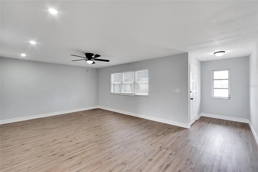 1201 Harkness Way Sun City Center, FL 33573 - Thumbnail 5