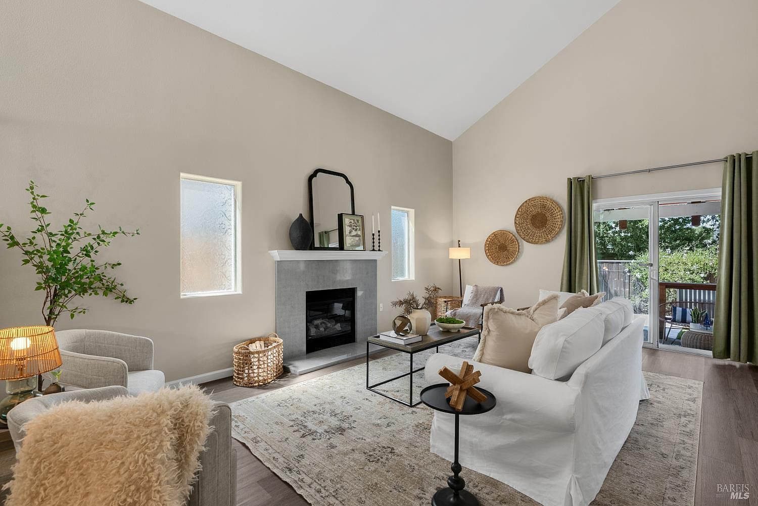 1295 Peterson Ln Santa Rosa, CA 95403 - Thumbnail 5